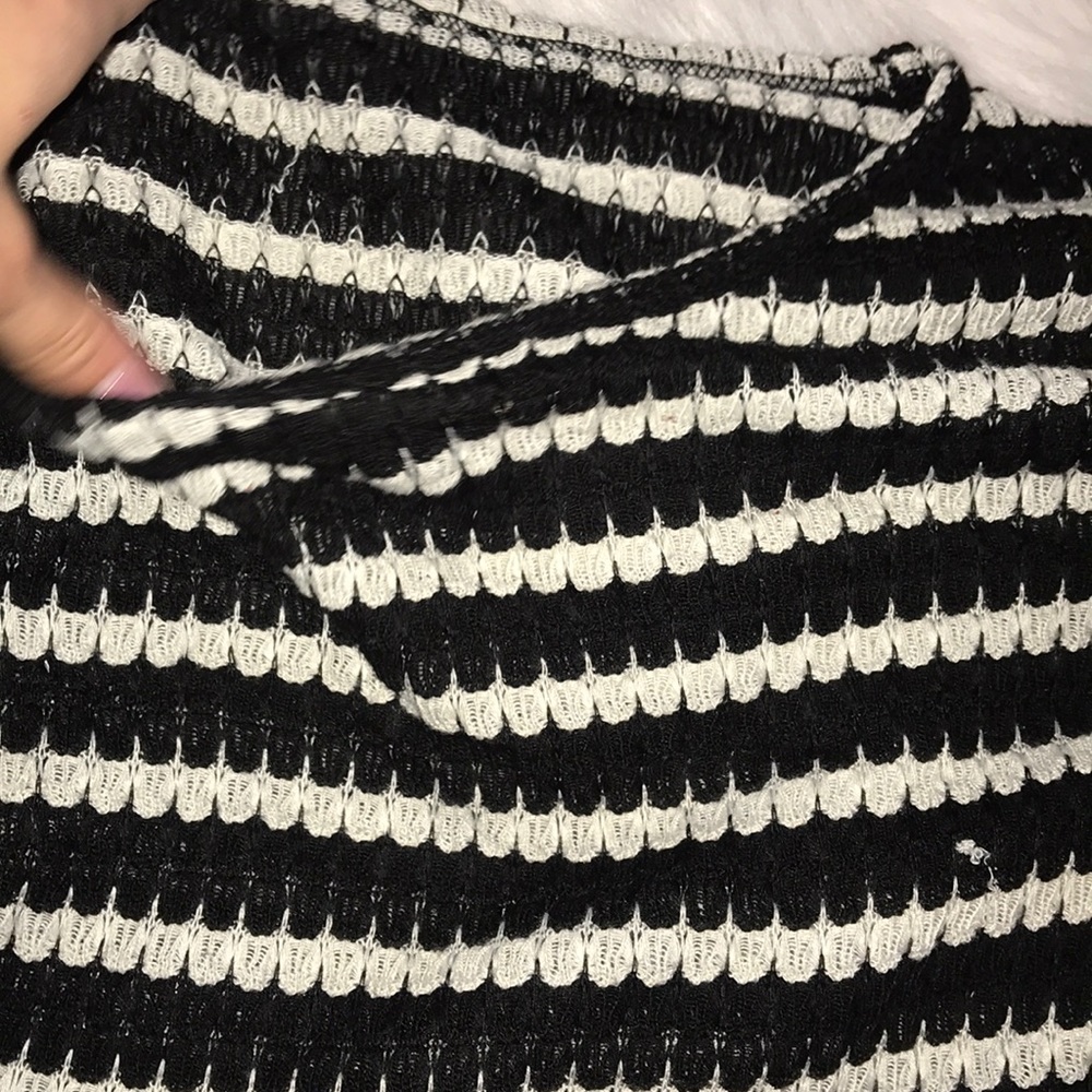 FALL/ WINTER Striped crop sweater - Picture 4 of 5